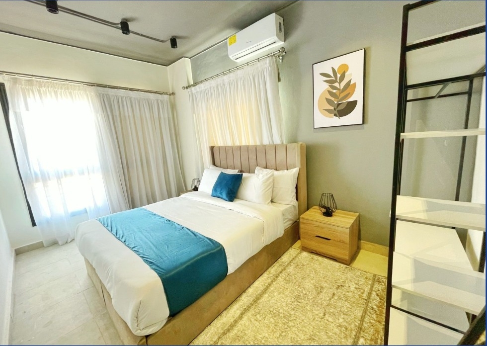 Travelholic home