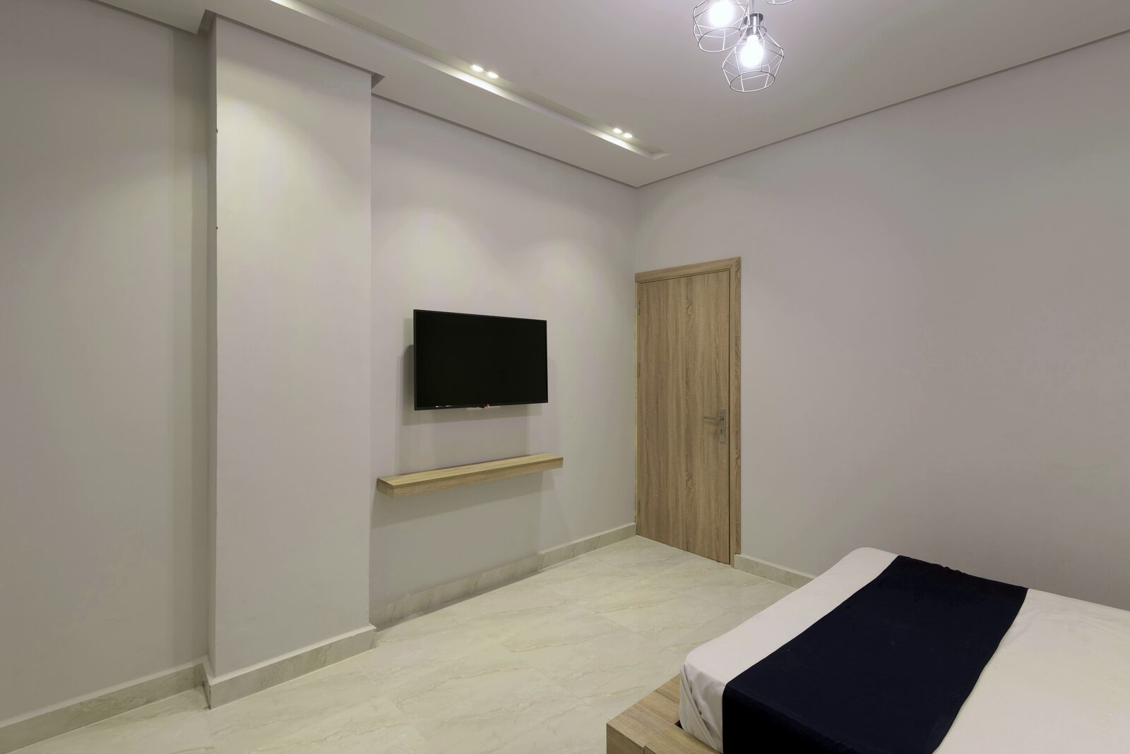 Blue & White 2BR Apt for 5, 2 Baths — photo 11 of 16