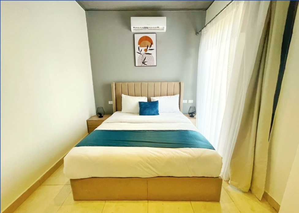 Travelholic home