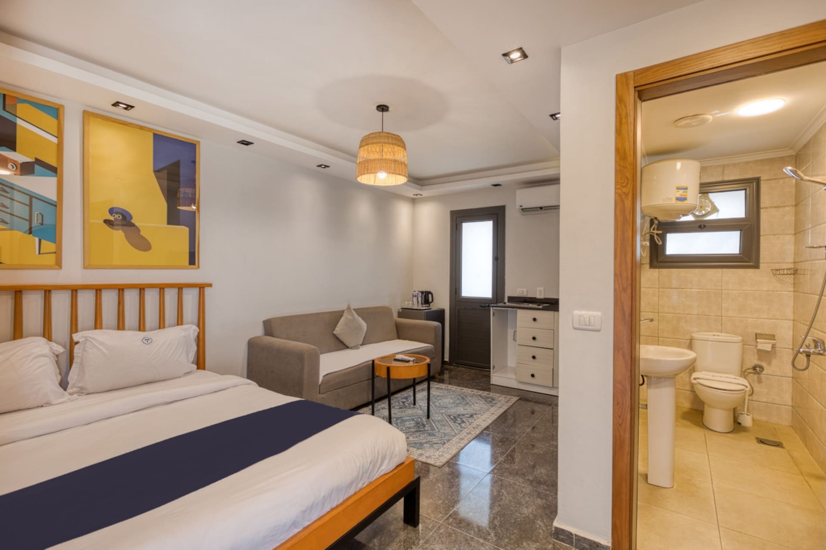 Travelholic home