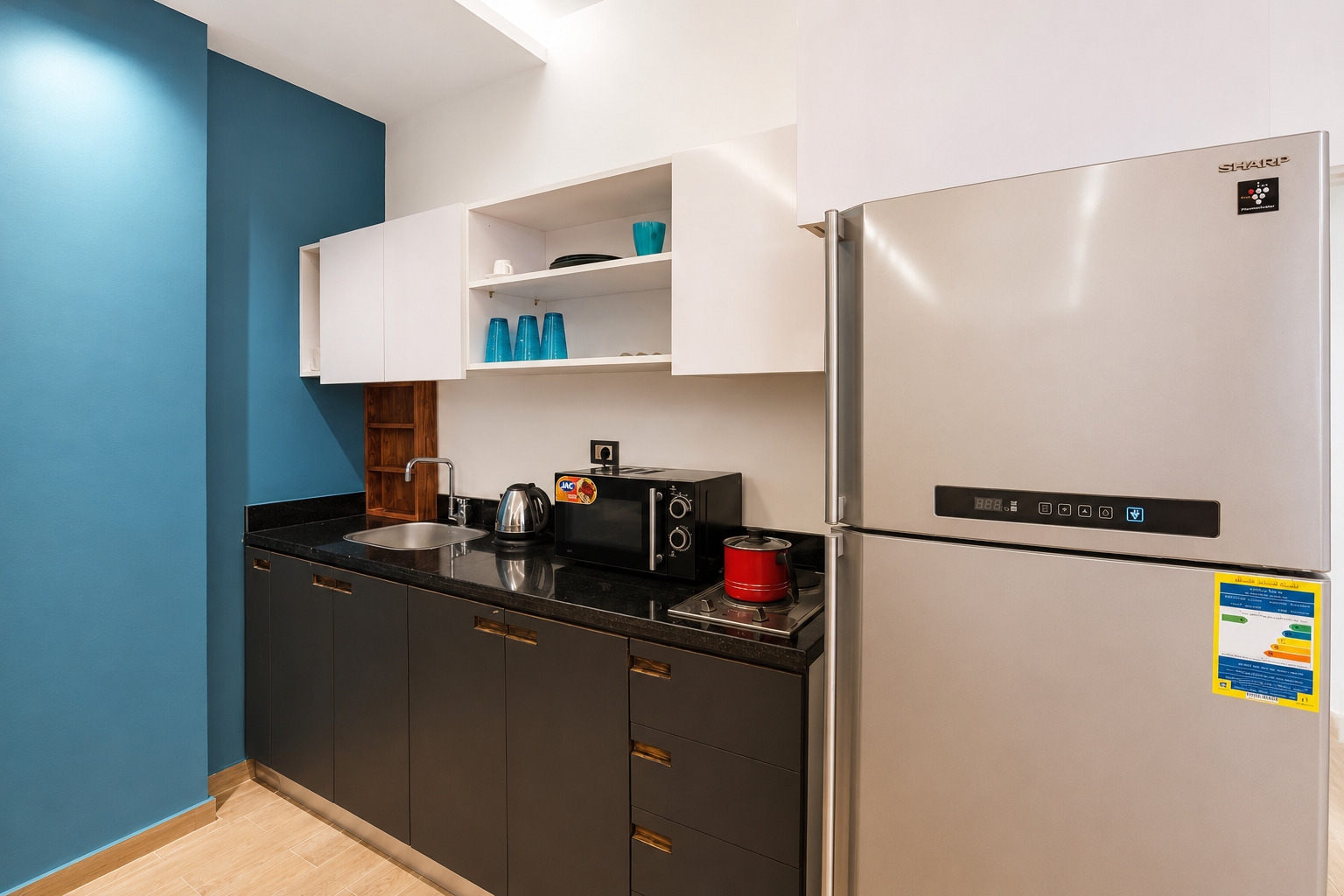 Standard 1BR Apt with Balcony near CFC, Cairo — photo 14 of 23