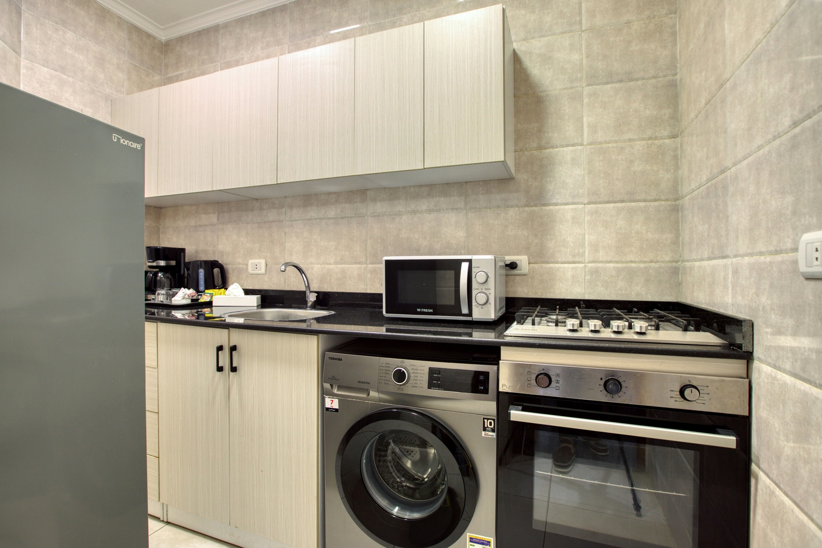 Sunlit 2BR Apt for 5, 3 Baths, near AUC Cairo — photo 7 of 15