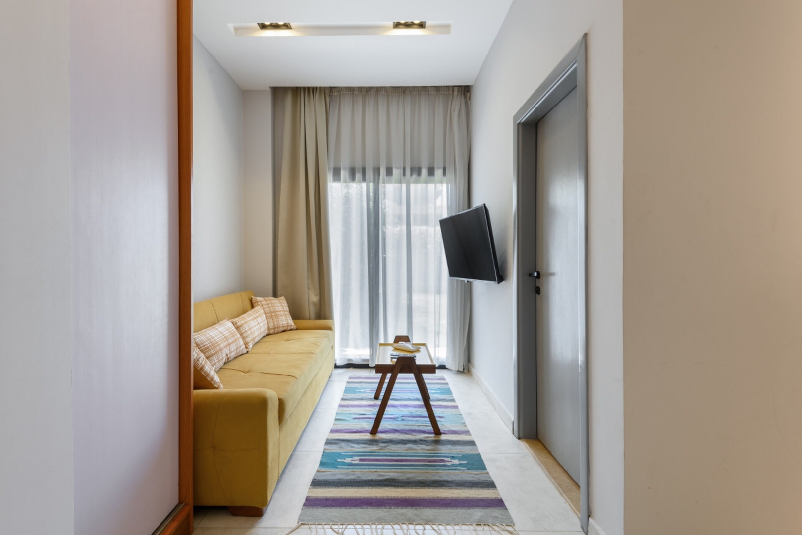 Travelholic home