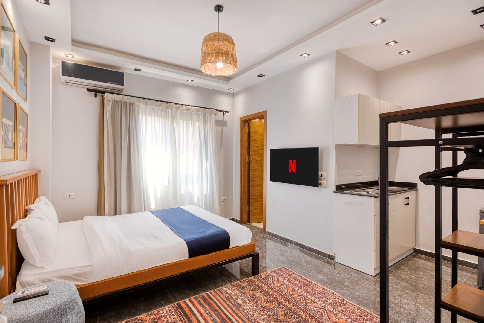 Compact Studio with Queen Bed near AUC — photo 2 of 15