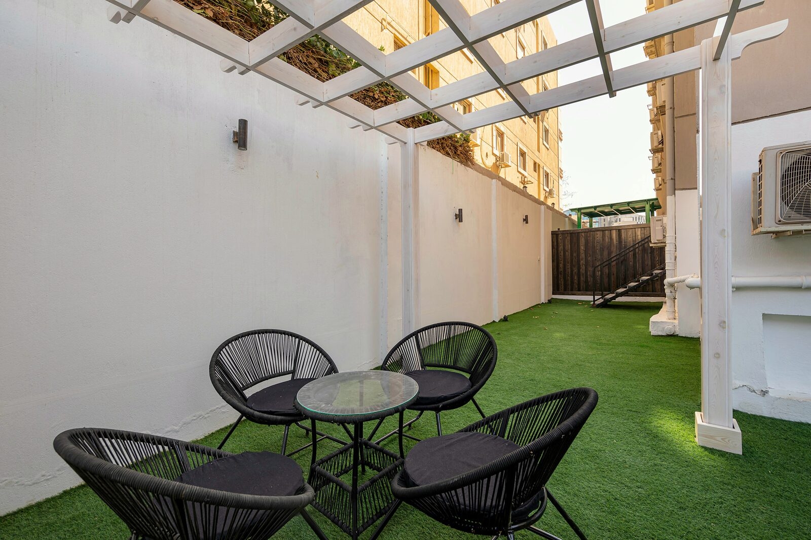 Breeze Garden 2BR Apartment on 90th Street — photo 7 of 17
