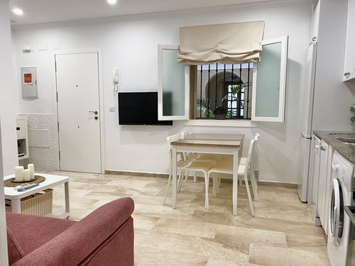  13 Apartamentos Angar