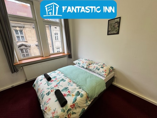 Fantastic KRK - GR6 Pokój O 8 Fantastic Inn - komfortowe pokoje i apartamenty w centrum Warszawy
