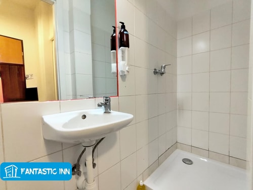 Fantastic KRK - GR6 Pokój X 4 Fantastic Inn - komfortowe pokoje i apartamenty w centrum Warszawy
