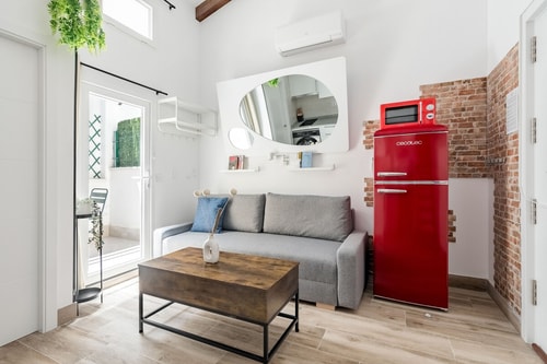 Villaverde VI · 2 bedrooms, patio and A/C Only Charming
