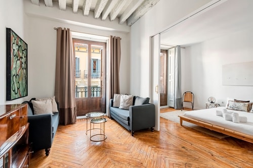 Fuencarral 33 · Bright 1-bedroom in Chueca Only Charming