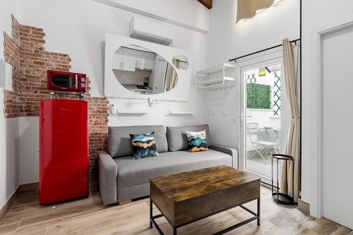 Villaverde V · 2 bedrooms, patio and A/C Only Charming