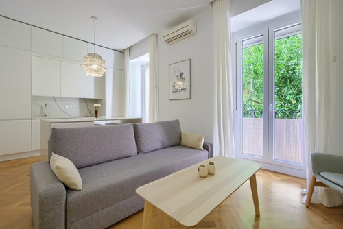 Lavapiés Center · Bright 1-bedroom with balcony Only Charming