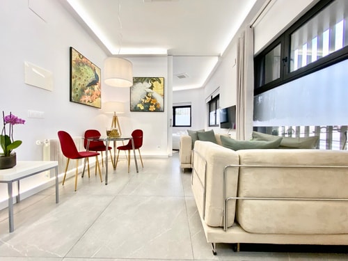 Madrid Vistillas · 1 bedroom with A/C Only Charming