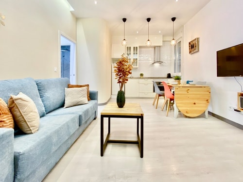Puerta del Sol Center I · 3 bedrooms and balcony Only Charming