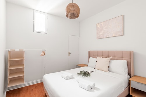 Sol Apartment IV · 2 dormitorios, 2 baños y A/A · foto 5 · Only Charming, Madrid