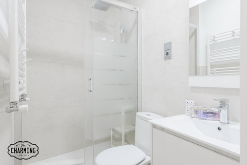 Antiques Market · Bright, 3 bedrooms and parking · photo 8 · Only Charming, Madrid