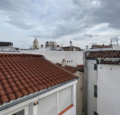 Gran Vía Attic I · 1 dormitorio con A/A · foto 4 · Only Charming, Madrid