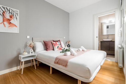Tirso de Molina III - Apartamento de 2 dormitorios · foto 9 · Only Charming, Madrid