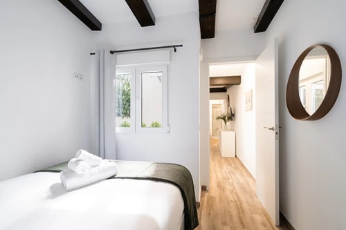 San Isidro II · 1 dormitorio con patio y A/A · foto 18 · Only Charming, Madrid