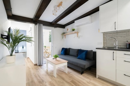 San Isidro II · 1 dormitorio con patio y A/A · foto 7 · Only Charming, Madrid