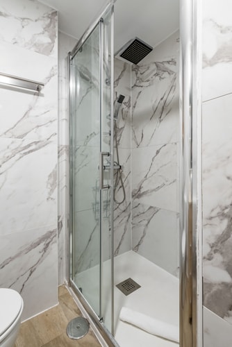 San Isidro IV · 1 dormitorio con vistas y A/A · foto 10 · Only Charming, Madrid