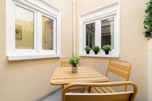 San Isidro II · 1 dormitorio con patio y A/A · foto 16 · Only Charming, Madrid