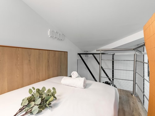 Villaverde IV · Estudio con patio y A/A · foto 2 · Only Charming, Madrid