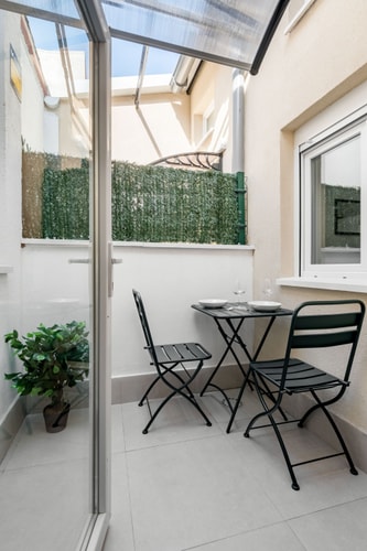 Villaverde IV · Estudio con patio y A/A · foto 11 · Only Charming, Madrid