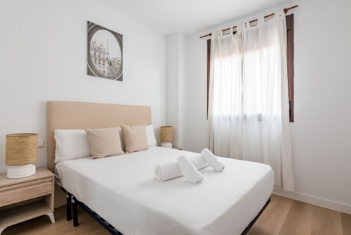 Madrid Airport VI · Piscina, gimnasio y parking · apartamento en San Blas · foto 7 de 12