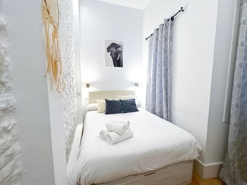 Madrid Embajadores · 1 dormitorio con A/A · foto 2 · Only Charming, Madrid
