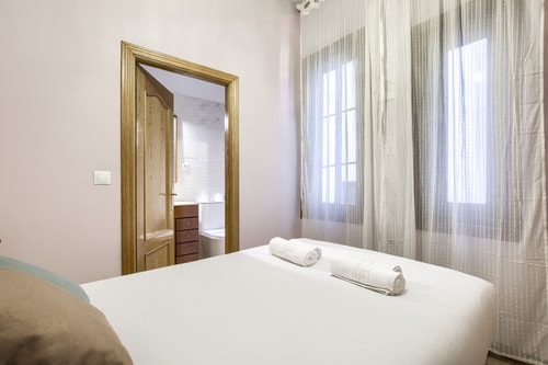 Tirso de Molina I · 3 dormitorios, 2 baños y A/A · apartamento en Lavapiés · foto 13 de 21