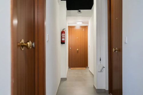 San Isidro II · 1 dormitorio con patio y A/A · foto 20 · Only Charming, Madrid