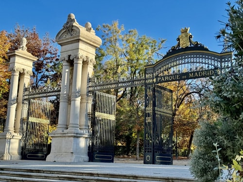 Alfonso XII · Luminoso, 4 dormitorios y 3 baños · foto 44 · Only Charming, Madrid