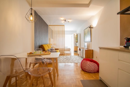 Puerta de Atocha · Estudio con piscina y patio · foto 3 · Only Charming, Madrid