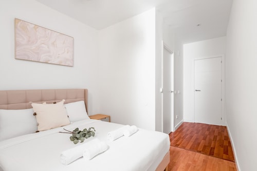 Sol Apartment IV · 2 dormitorios, 2 baños y A/A · foto 10 · Only Charming, Madrid