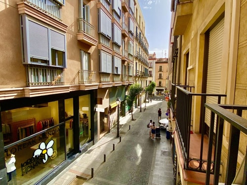 Cozy Malasaña · Estudio con balcón y A/A · foto 10 · Only Charming, Madrid