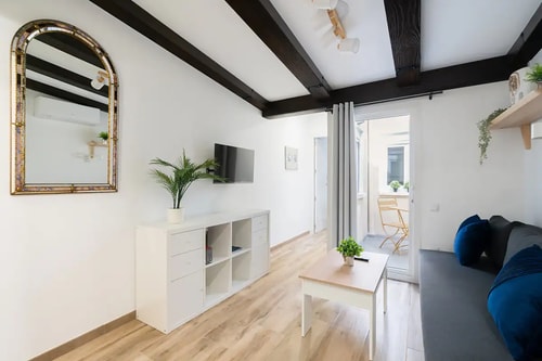 San Isidro II · 1 dormitorio con patio y A/A · foto 14 · Only Charming, Madrid
