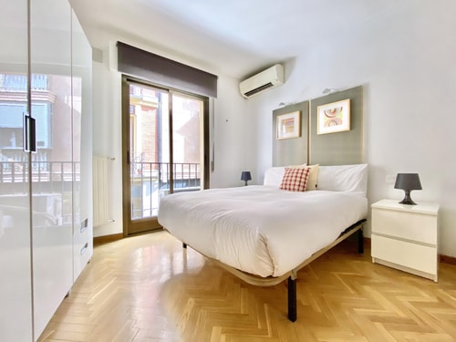 Cozy Malasaña · Estudio con balcón y A/A · foto 6 · Only Charming, Madrid