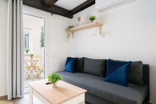 San Isidro II · 1 dormitorio con patio y A/A · foto 24 · Only Charming, Madrid