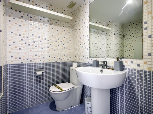 Madrid Airport III · 2 bedrooms, pool and parking · photo 7 · Only Charming, Madrid