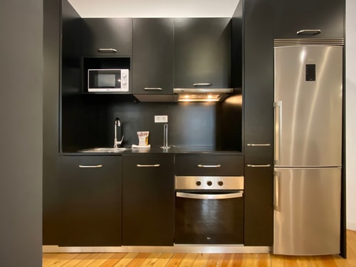 Puerta de Toledo III · 1 dormitorio con A/A · foto 10 · Only Charming, Madrid