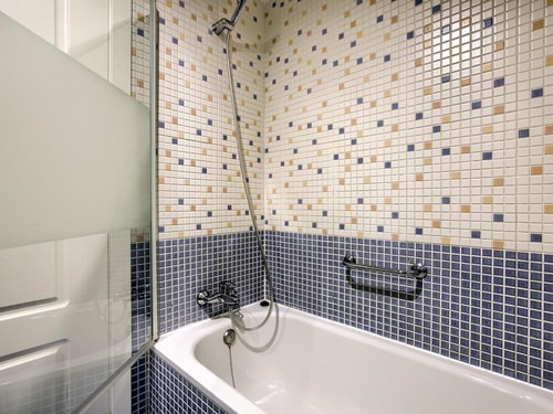 Madrid Airport III · 2 bedrooms, pool and parking · photo 17 · Only Charming, Madrid