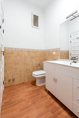 Sol Apartment IV · 2 dormitorios, 2 baños y A/A · foto 12 · Only Charming, Madrid