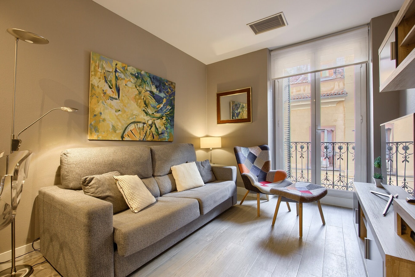 Madrid Catedral · Luminoso, 1 dormitorio · apartamento en Palacio · foto 1 de 12