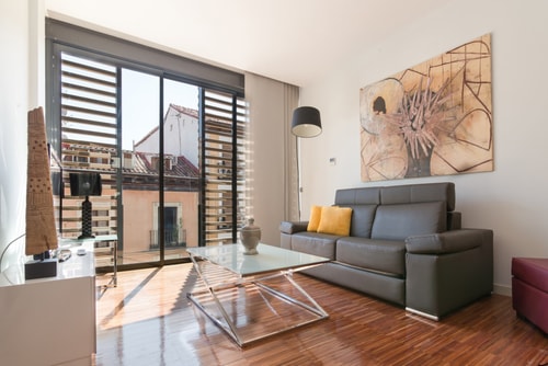 Chueca Apartment 1 · 2 dormitorios, 2 baños y A/A · foto 13 · Only Charming, Madrid