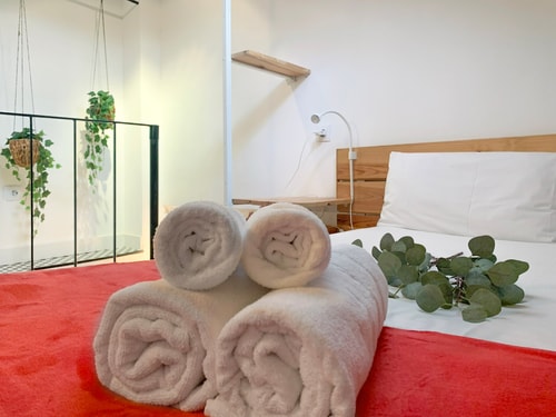 Gran Vía Attic I · 1 dormitorio con A/A · foto 2 · Only Charming, Madrid