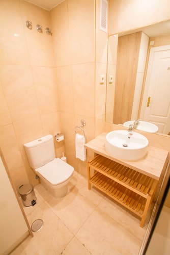 Puerta de Atocha · Estudio con piscina y patio · foto 29 · Only Charming, Madrid