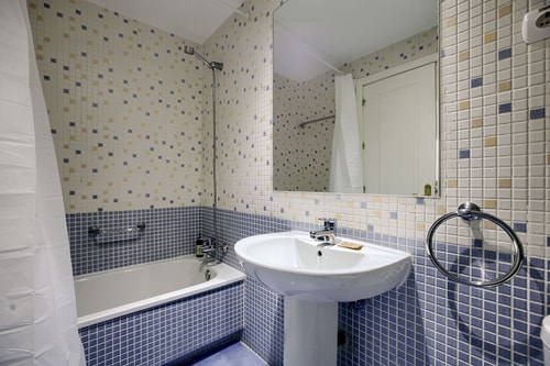 Madrid Airport I · 2 bedrooms, pool and parking · photo 5 · Only Charming, Madrid