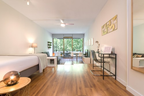 Paseo del Prado I · Estudio con piscina y terraza · foto 4 · Only Charming, Madrid