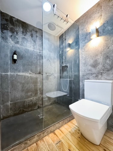 Madrid Embajadores · 1 dormitorio con A/A · foto 4 · Only Charming, Madrid
